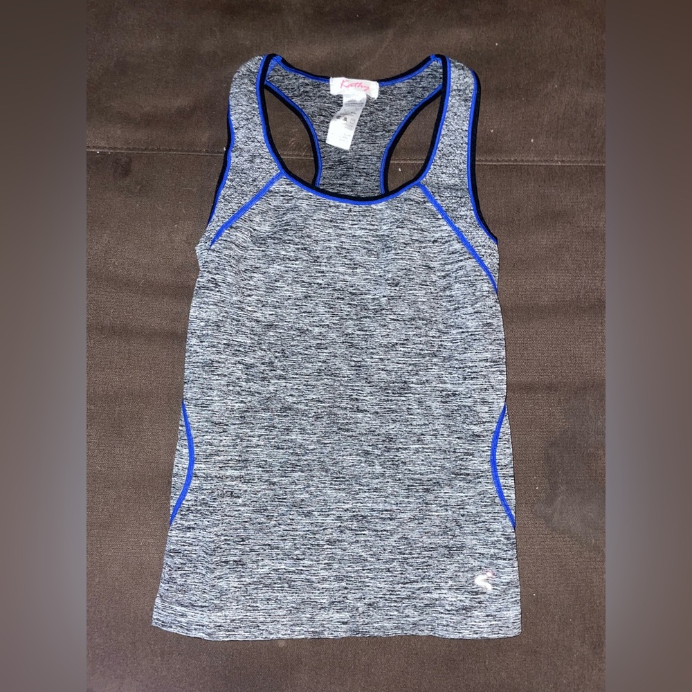 Workout tank top